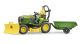 Rasenmäher John Deere mit Gärtner und Hänger 62104